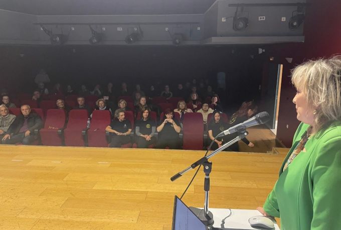 Η Αντιδήμαρχος Τέτα Μπονάτσου πρωτοπορεί με την παρουσίαση Τάι Τσι στα ΚΑΠΗ του Δήμου Κορινθίων